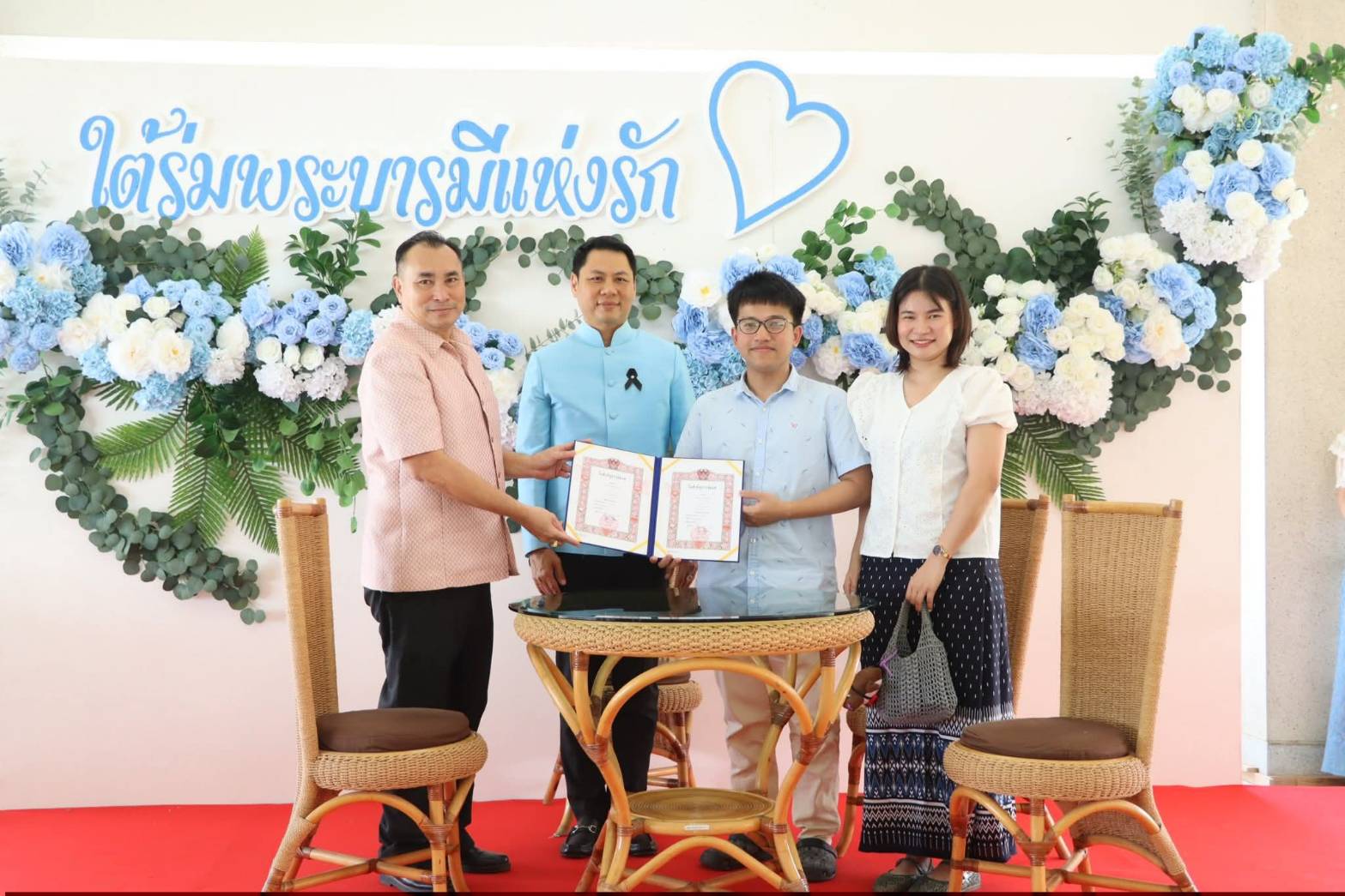 title - ศพส. จัดงาน “รักแห่งศิลป์ รักแห่งแผ่นดิน” เพื่อน้อมรำลึกในพระมหากรุณาธิคุณของสมเด็จพระนางเจ้าสิริกิติ์ พระบรมราชินีนาถ พระบรมราชชนนีพันปีหลวง ณ ศูนย์ส่งเสริมและพัฒนาอาชีพเสริมนอกภาคการเกษตร (ศูนย์ศิลปาชีพบางไทรฯ เดิม)